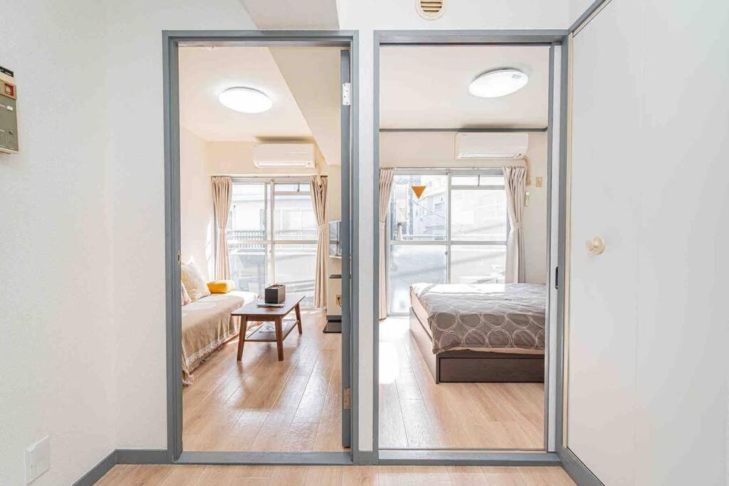 A Boutique One-bedroom In Takadanobaba, Shinjuku Ward, Tokyo. A 6-minute Walk To The Yamanote Line Apartment Tokyo