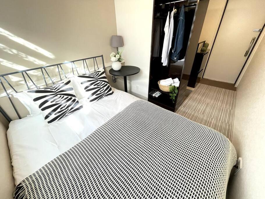 Apartment 【newly Built】3mins To Sta./1km To Shinjuku/max6/103 Tokyo