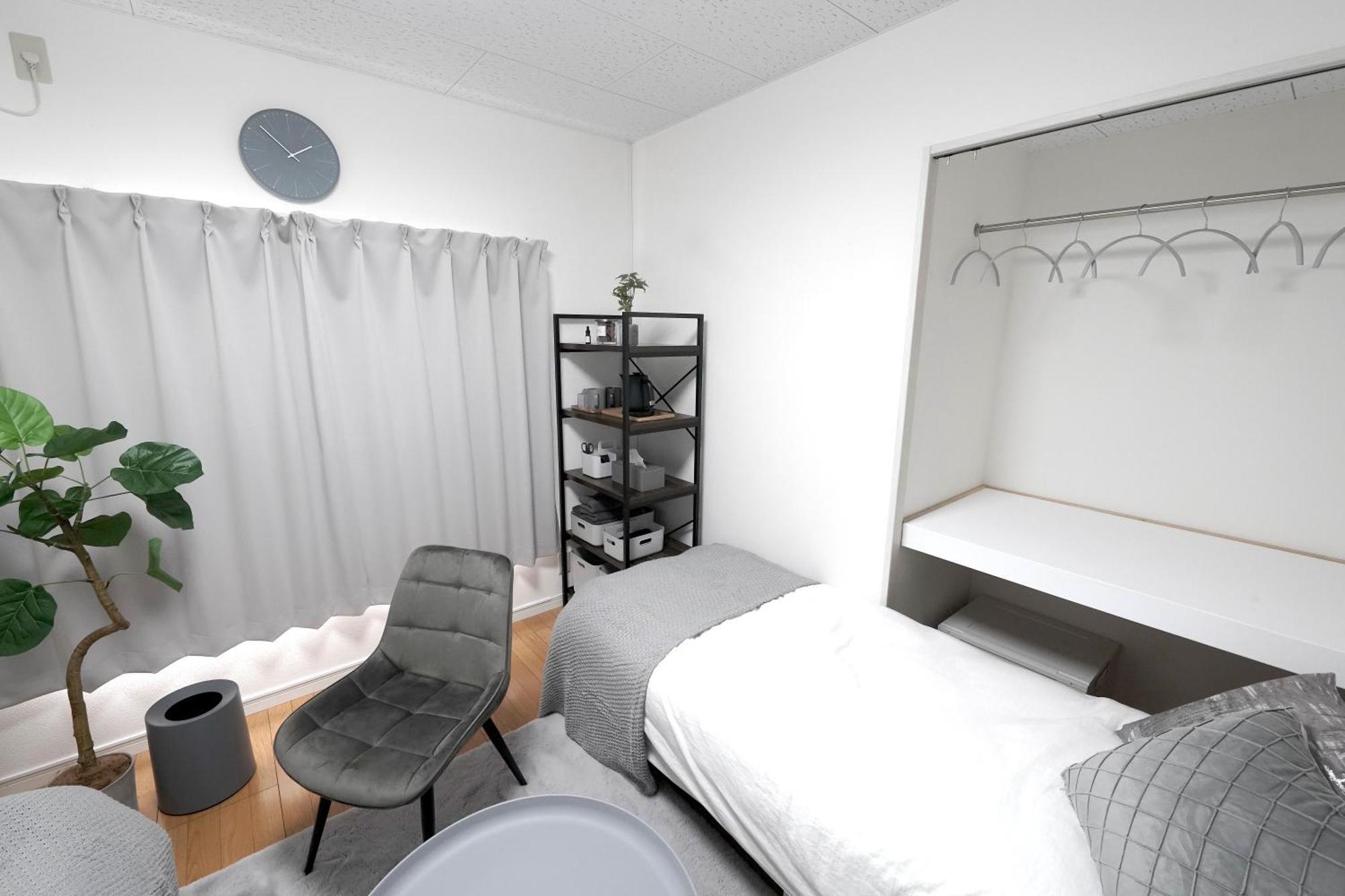 Close To Shinjuku!twin Beds,projector,appliances! Apartment