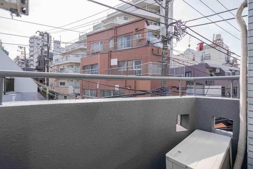 A Boutique One-bedroom In Takadanobaba, Shinjuku Ward, Tokyo. A 6-minute Walk To The Yamanote Line Apartment *