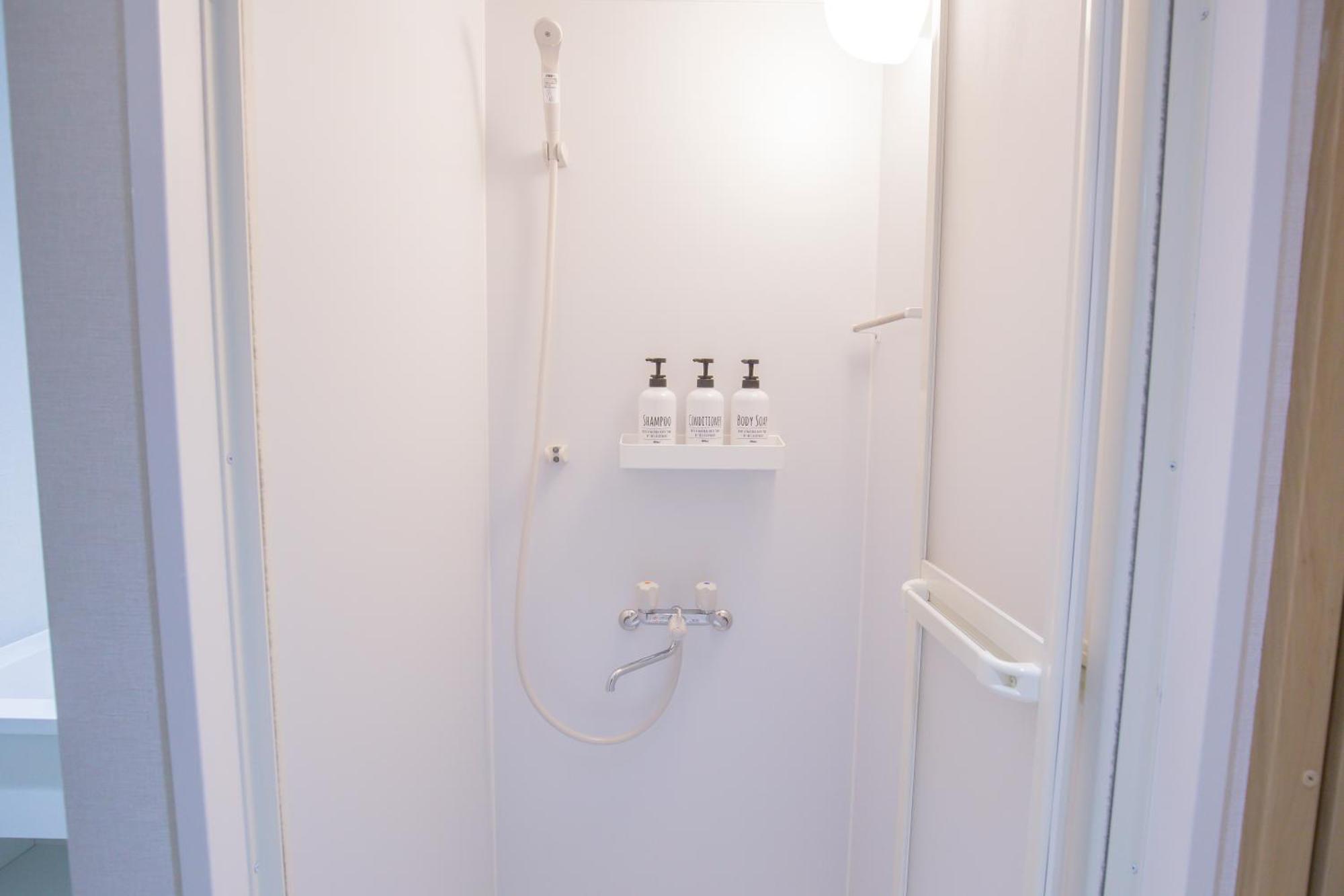 1min Walk To Higashi Shinjuku Sta 8ppl Shinjuku Gyoen丶 National Garden丶 Kabukicho丶 Shinjuku Station丶 Golden Gai丶 Metropolitan Government Building Yyoqa Apartment Tokyo