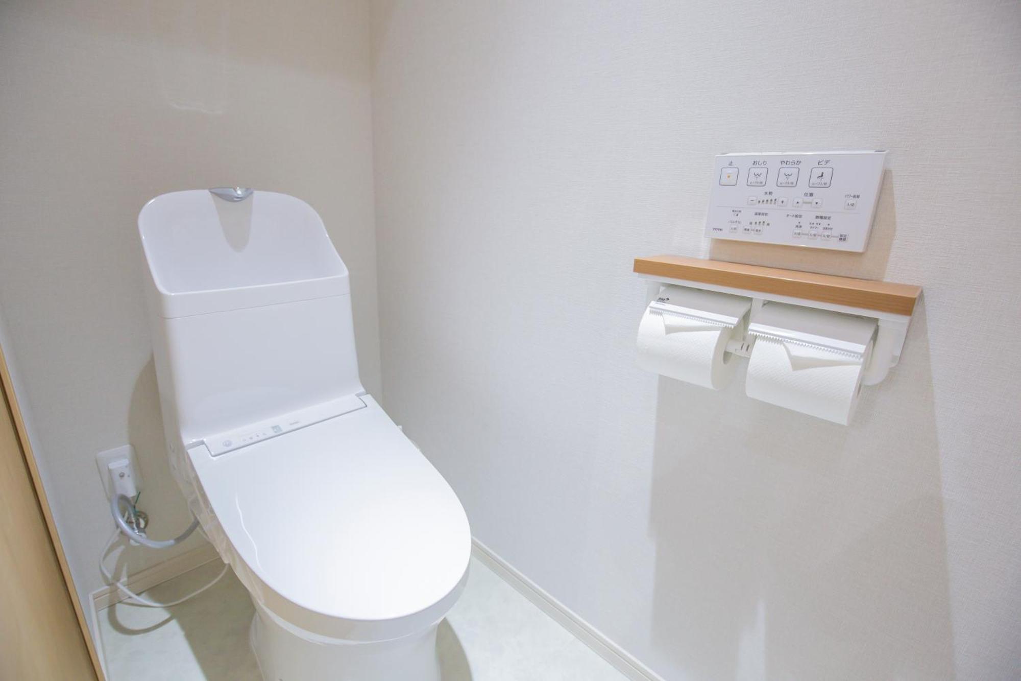 1min Walk To Higashi Shinjuku Sta 8ppl Shinjuku Gyoen丶 National Garden丶 Kabukicho丶 Shinjuku Station丶 Golden Gai丶 Metropolitan Government Building Yyoqa Apartment *