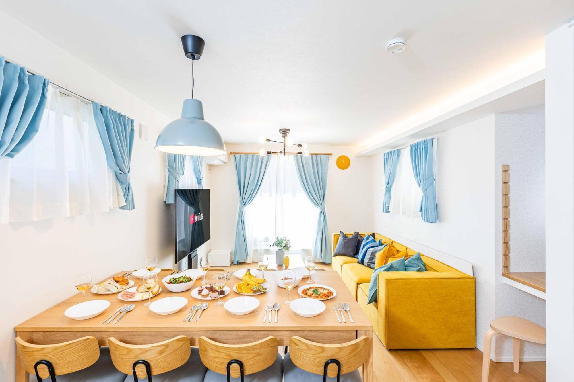 Modern House East Apartment