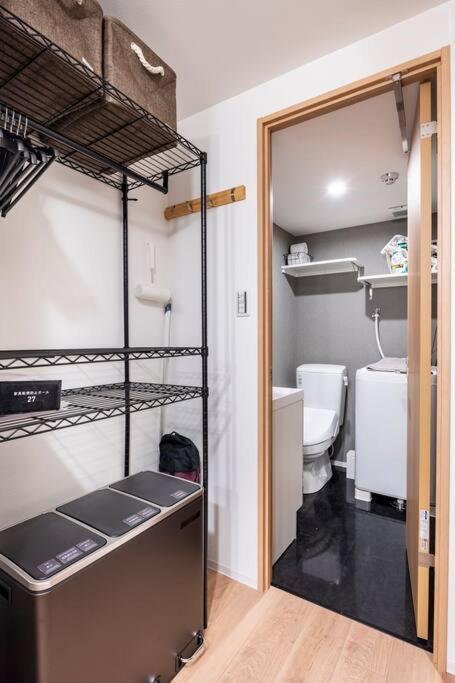 Apartment アンドステイ池袋4丁目 *