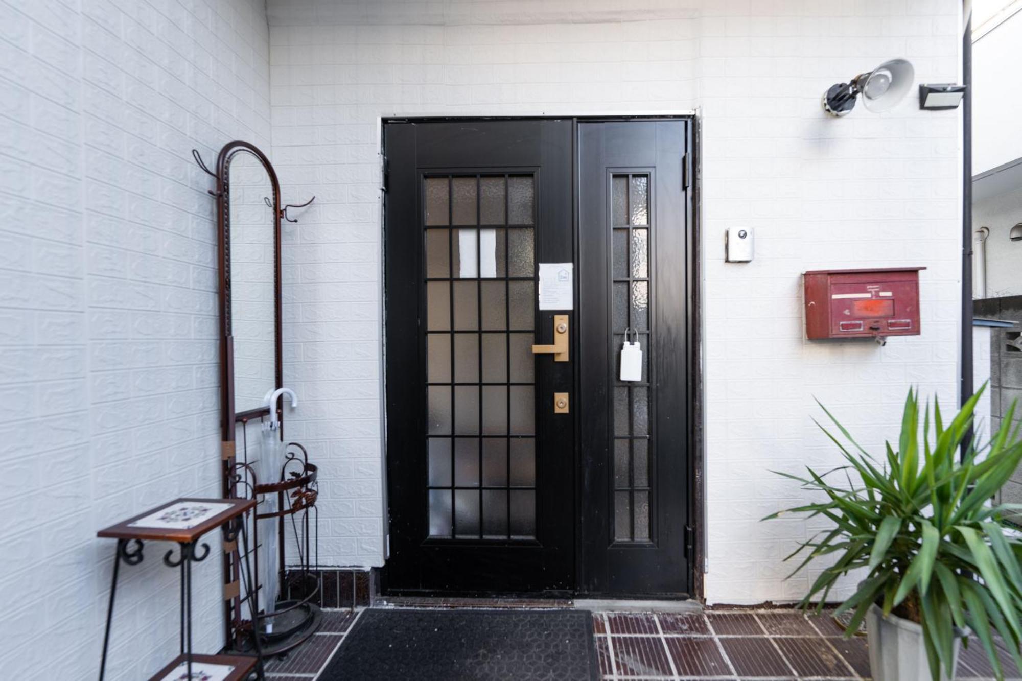 Apartment /quiet Area/wi-fi/multi-person Occupancy.