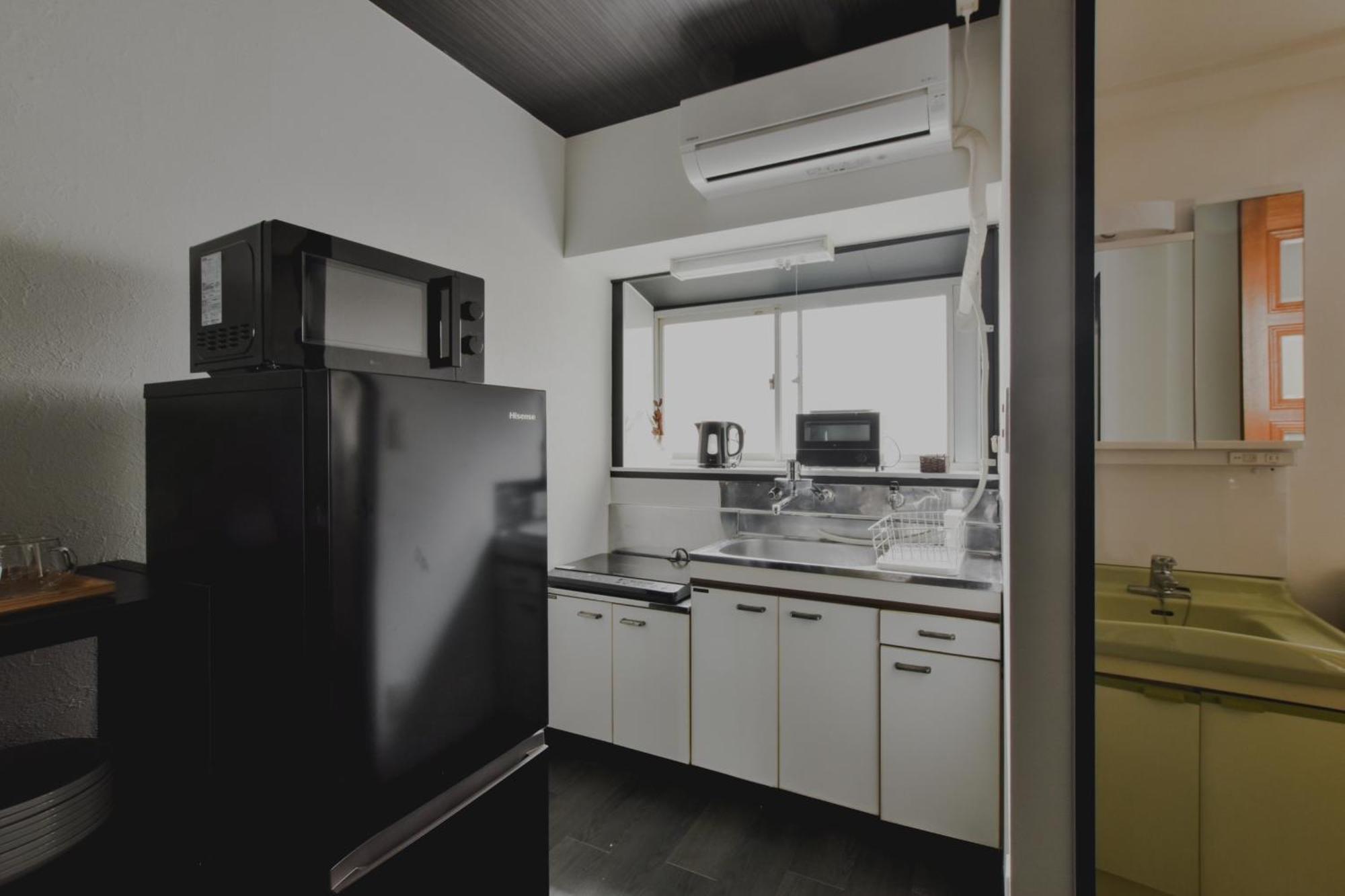 岡田ビル4階 Apartment