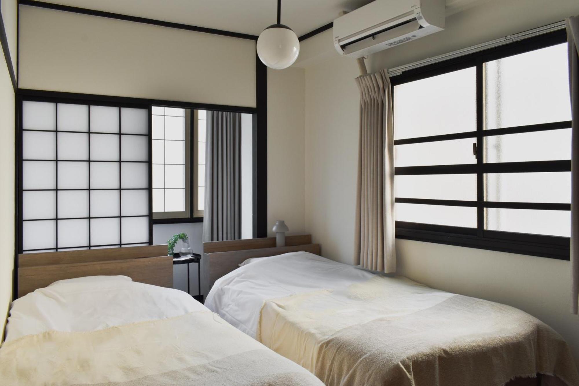 岡田ビル4階 Apartment