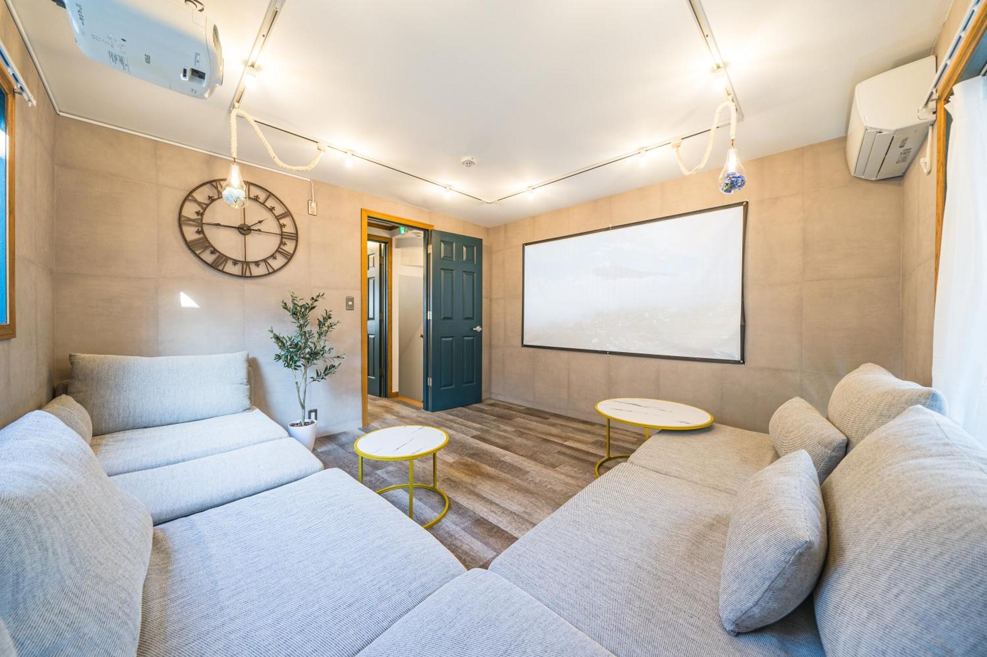 Holiday home Shinjuku / 5 Min Walk From Station ※ Projector *