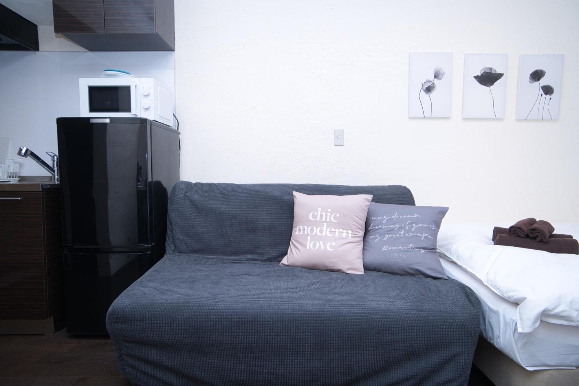 Yutaka Bldg.302 Apartment *