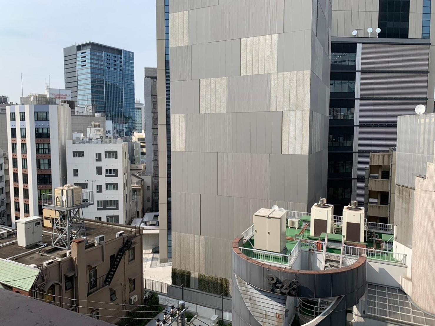 In The Center Of Shibuya 渋谷道玄坂 *