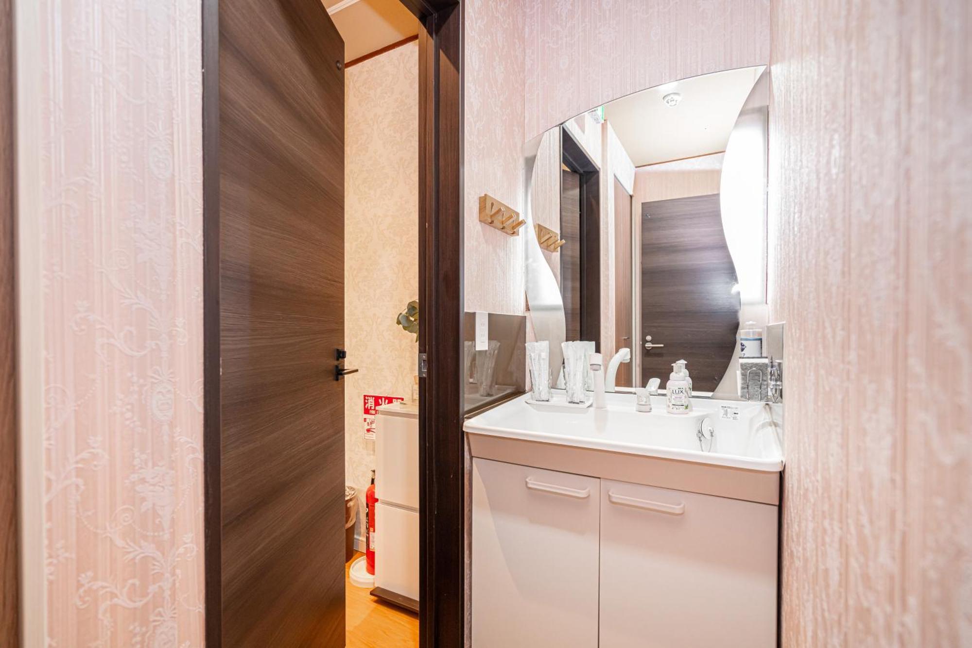 Nearest Jr Sobu Line Shinkoiwa Str,tokyo Str 15 Min ,shinjuku 25 Min, 30 Min Apartment *