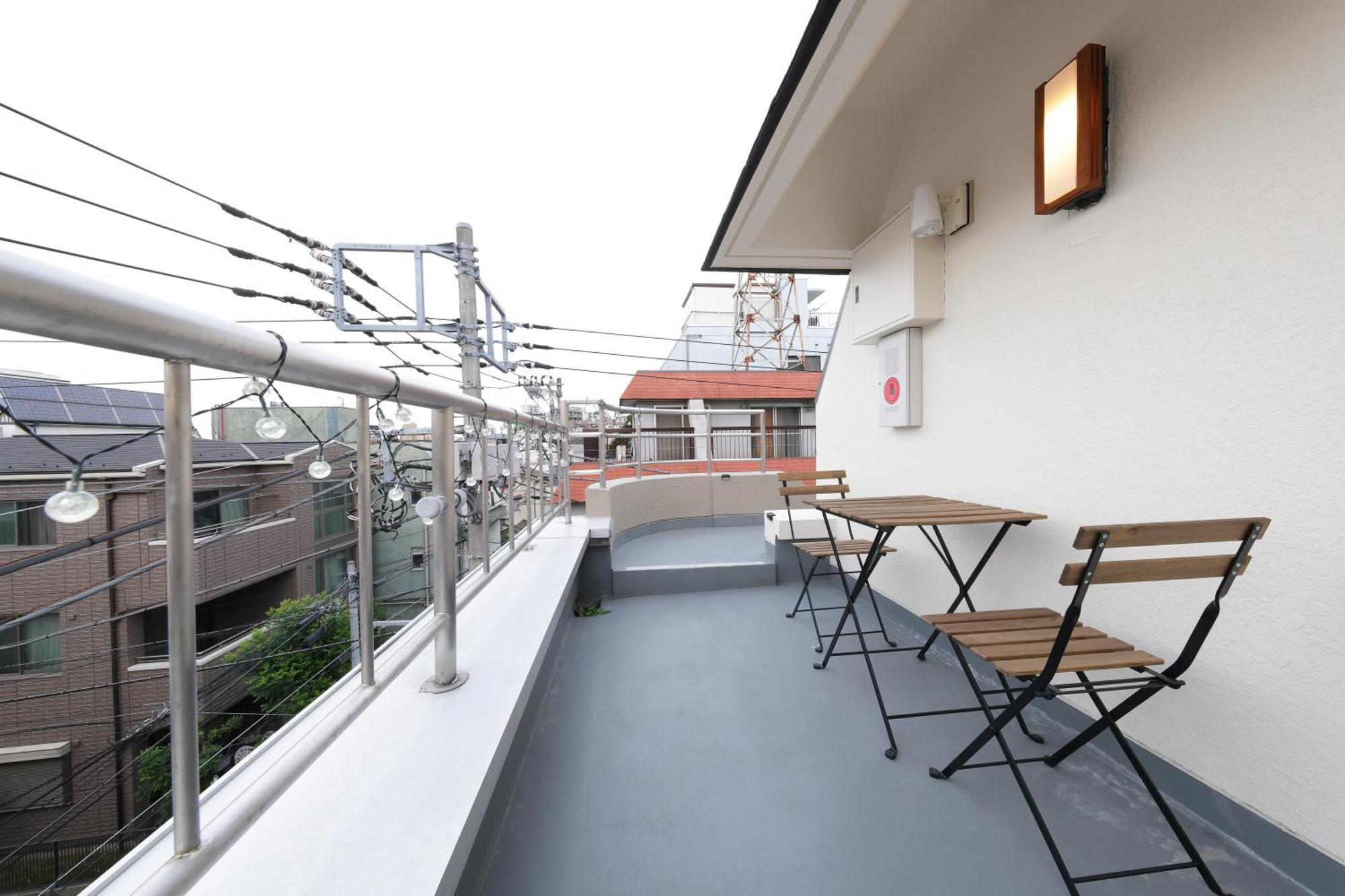 Apartment Ikebukuro Manga House Tokyo