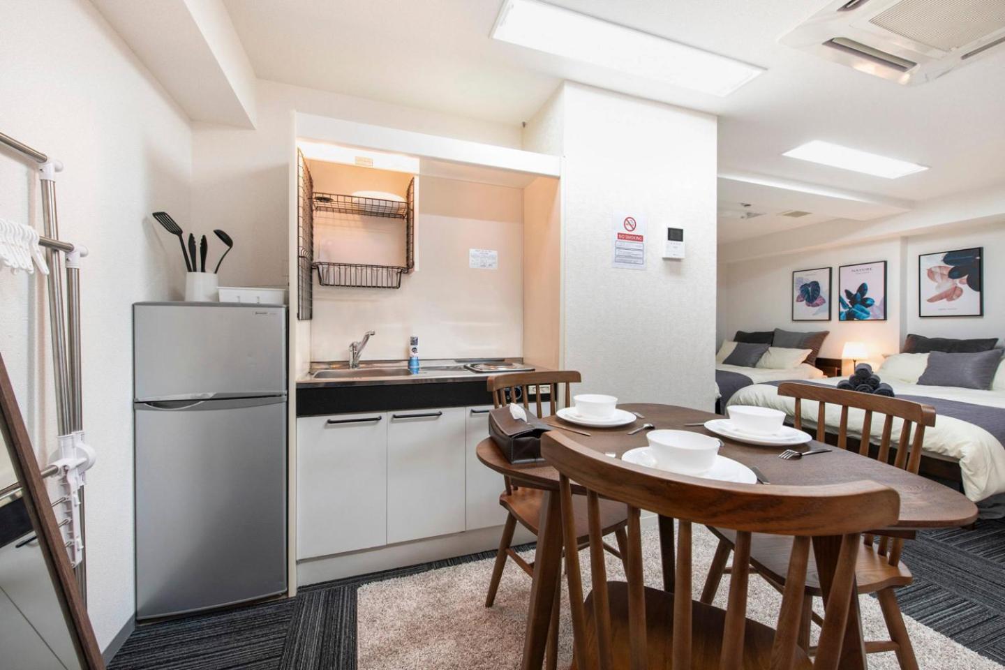 Tsukimura Building Apartment