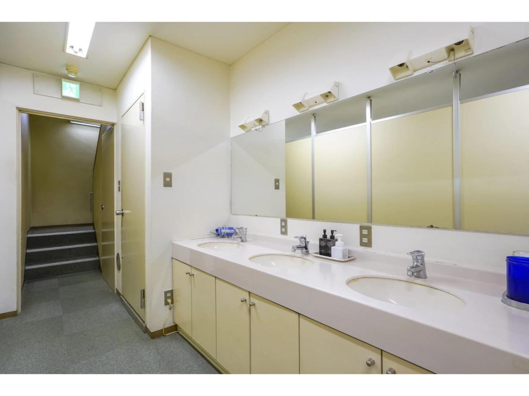 Hotel Male Only Capsule Hamamatsucho - Vacation 68799v Tokyo