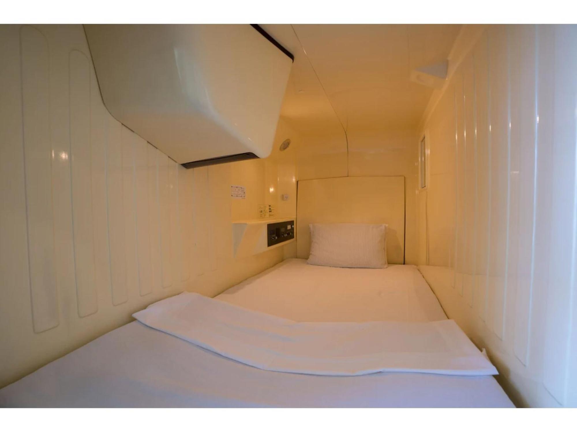 Male Only Capsule Hamamatsucho - Vacation 68799v 2*