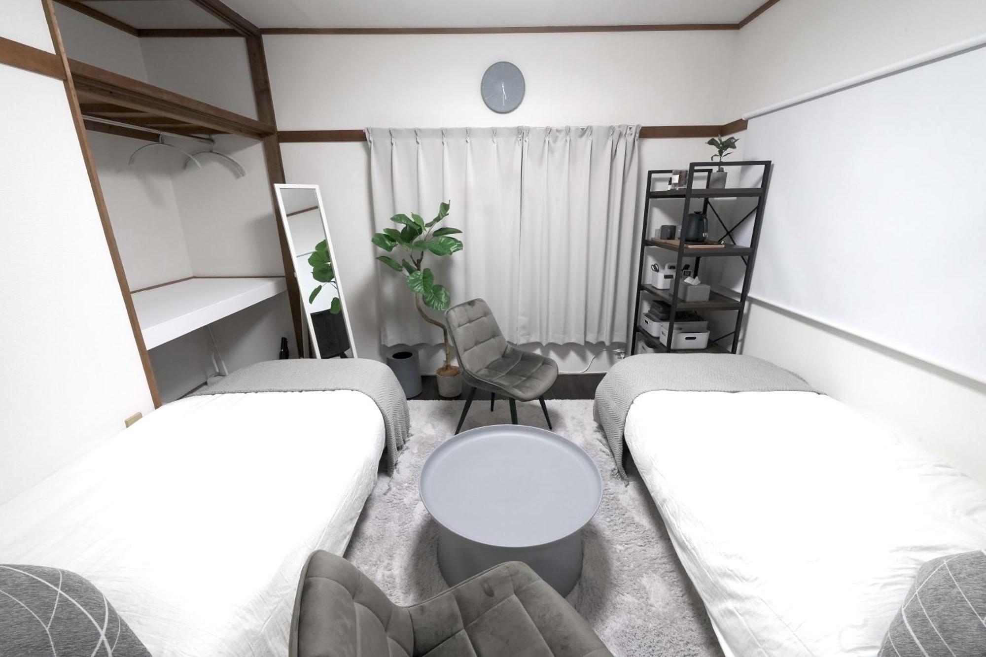 Close To Shinjuku!twin Beds,projector,appliances!