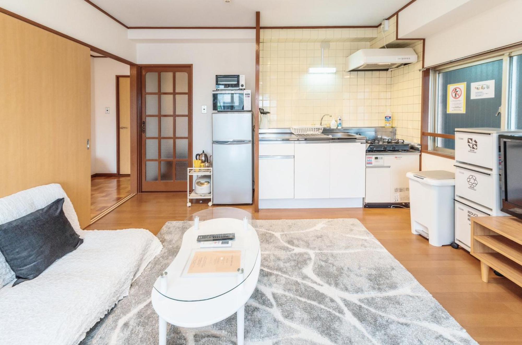 Apartment 四谷松本館ビル *
