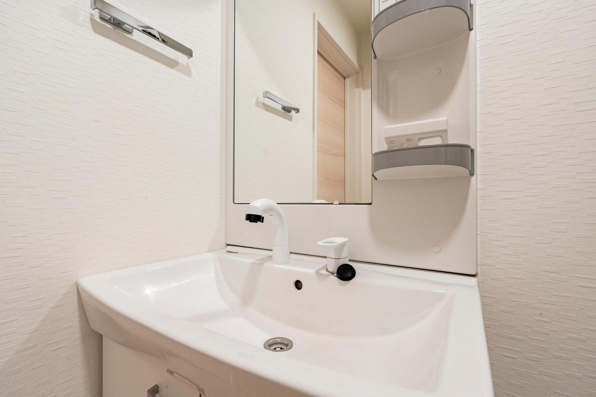 Apartment アンドステイ上高田2丁目 *