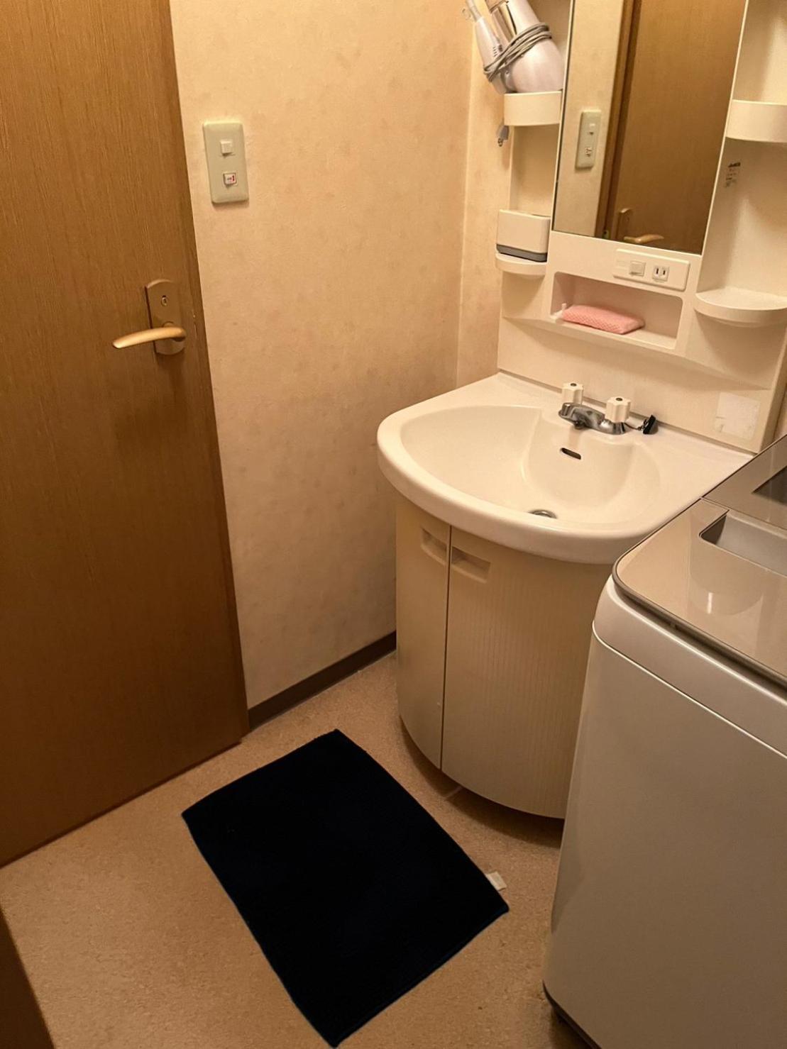 North Shinjuku House 5駅徒歩圏内の北新宿の家 Holiday home Tokyo