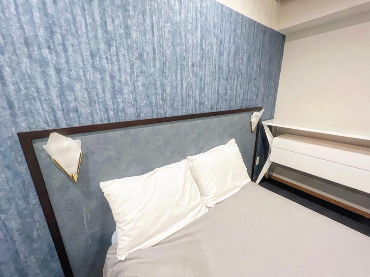 Shinjuku Apartment