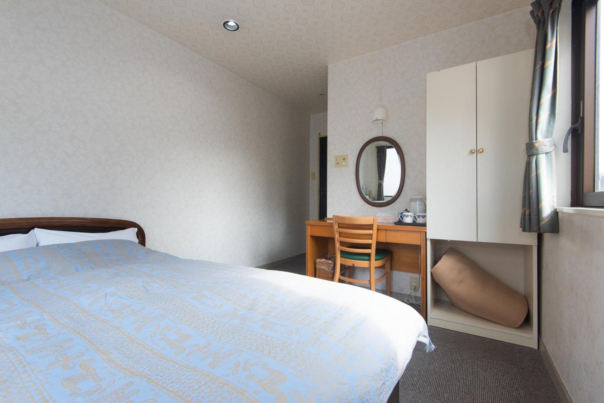 Sakura Asakusa Iriya Ryokan 2*