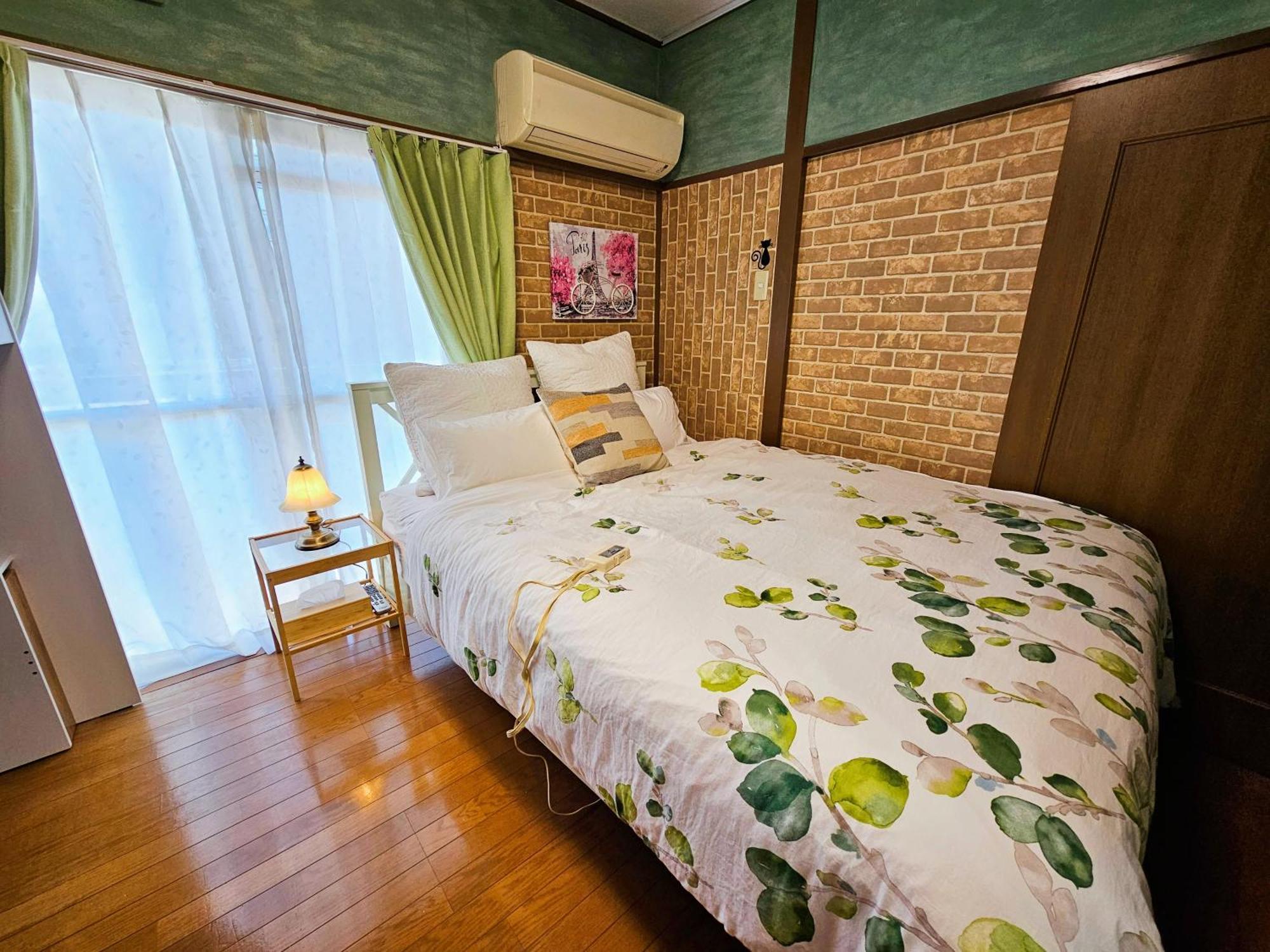 Apartment 703. Disneyland, Direct Bus To The Airport/1minute's Walk From The Station. Tokyo