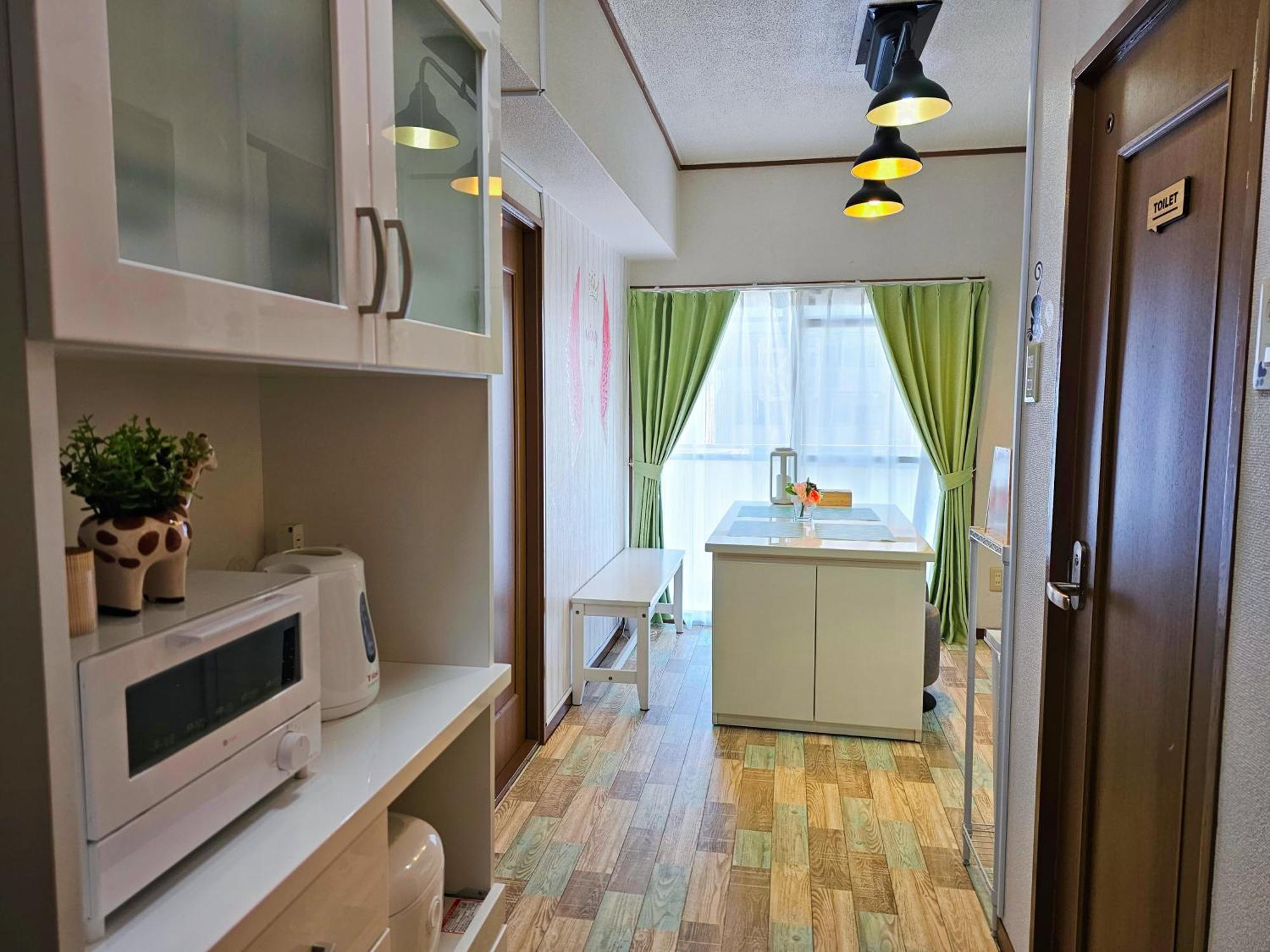 703. Disneyland, Direct Bus To The Airport/1minute's Walk From The Station. *