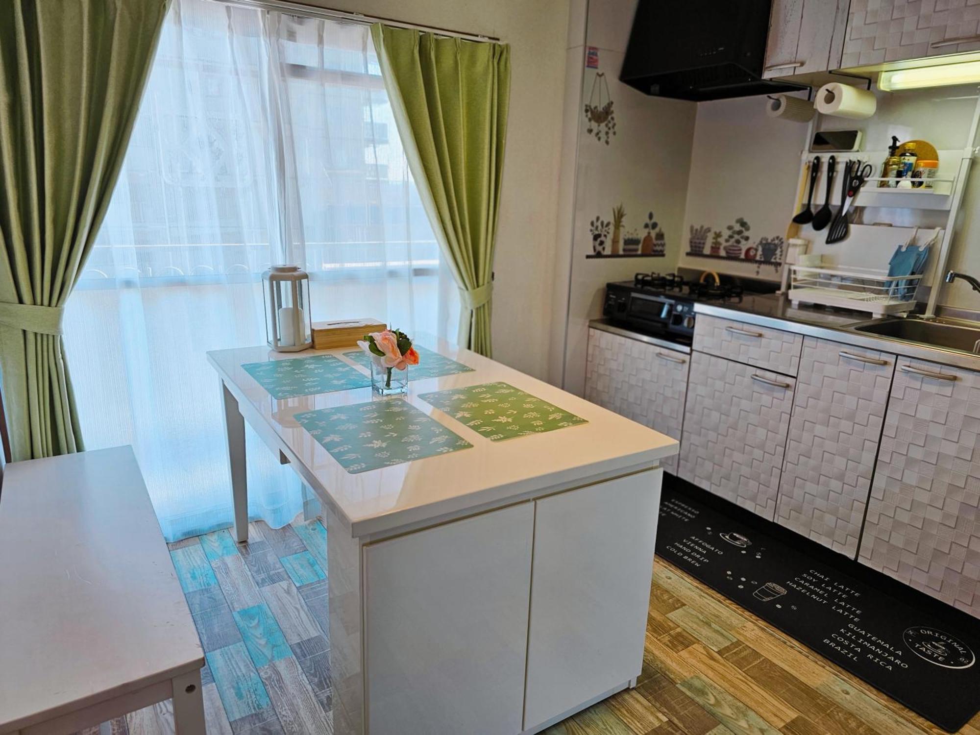 703. Disneyland, Direct Bus To The Airport/1minute's Walk From The Station. Apartment
