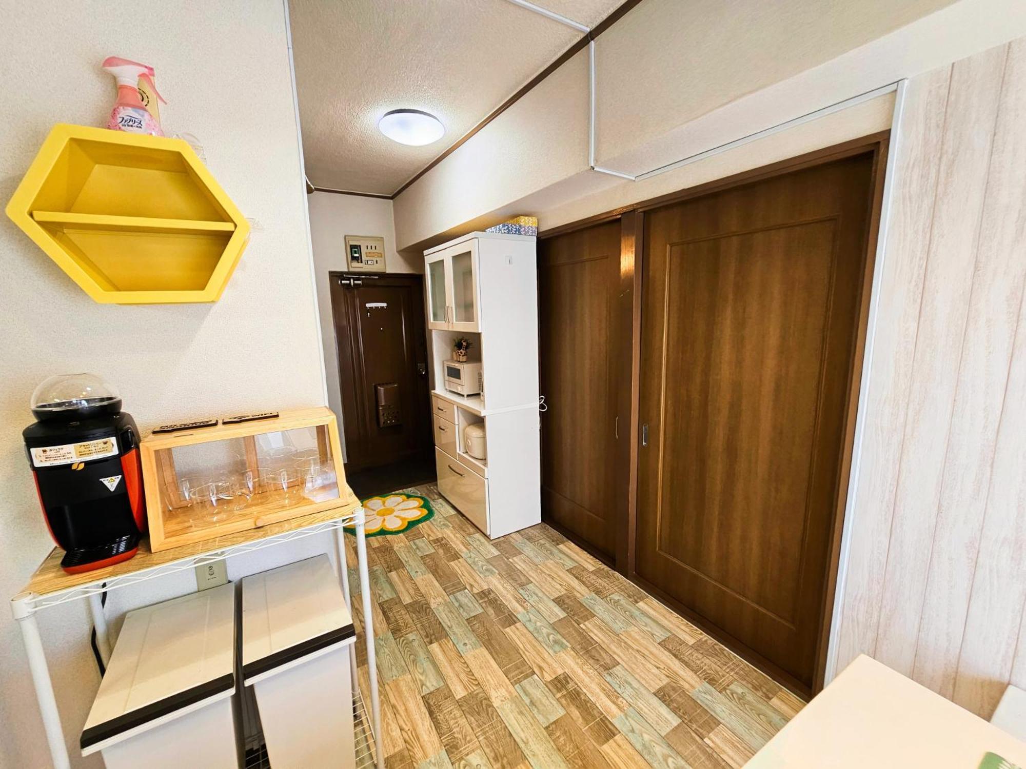 Apartment 703. Disneyland, Direct Bus To The Airport/1minute's Walk From The Station.