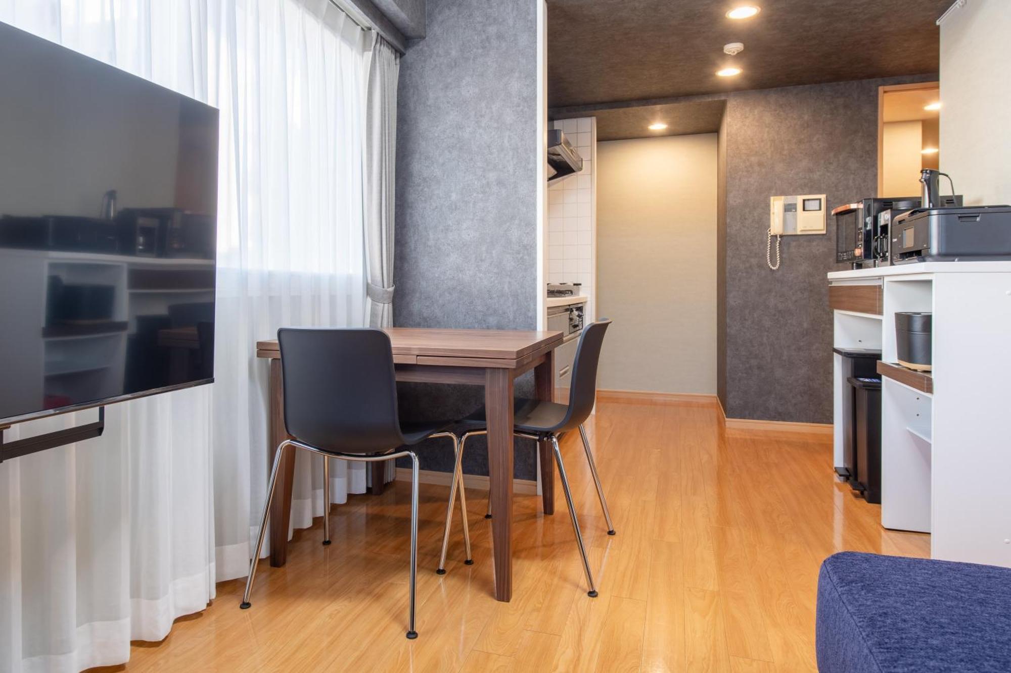 Across Akihabara Guest house *