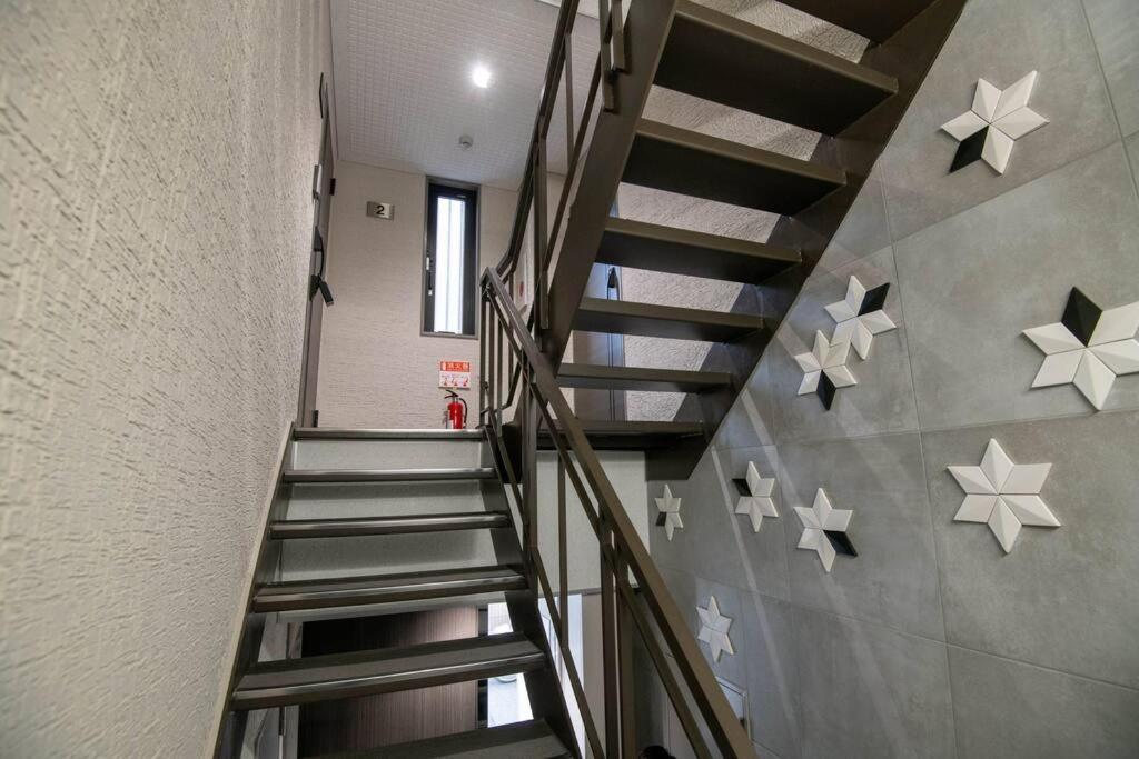 Apartment 浅草禅心居202室 浅草駅徒歩15分 2024年4月ニューオープン 43平米丸貸し切り ダブルベット2台と畳敷き布団2組 家庭式用品設備完備