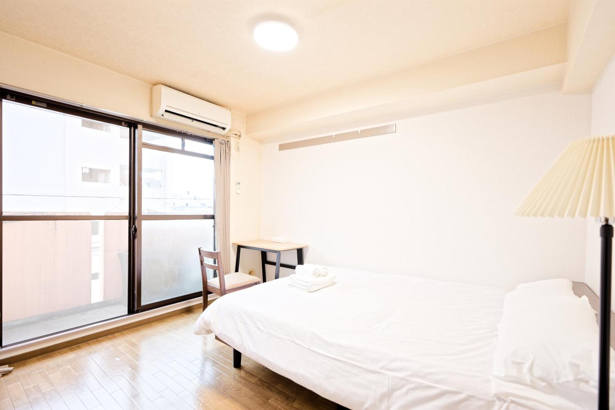 Shinjuku Waseda Earthtone Apartment *