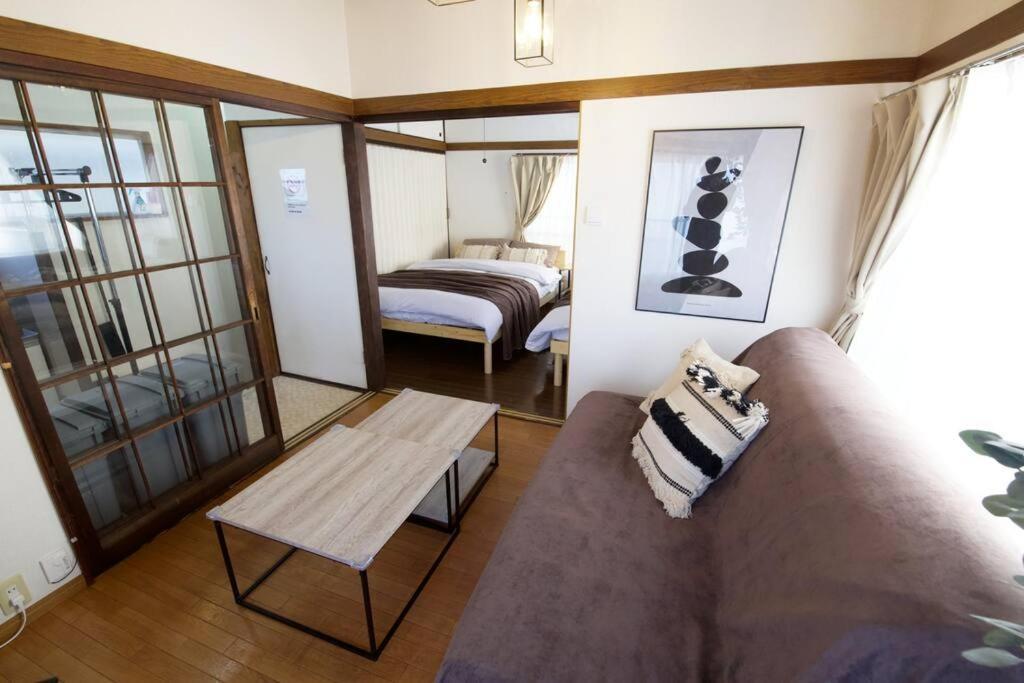 東立石2丁目貸家 Apartment