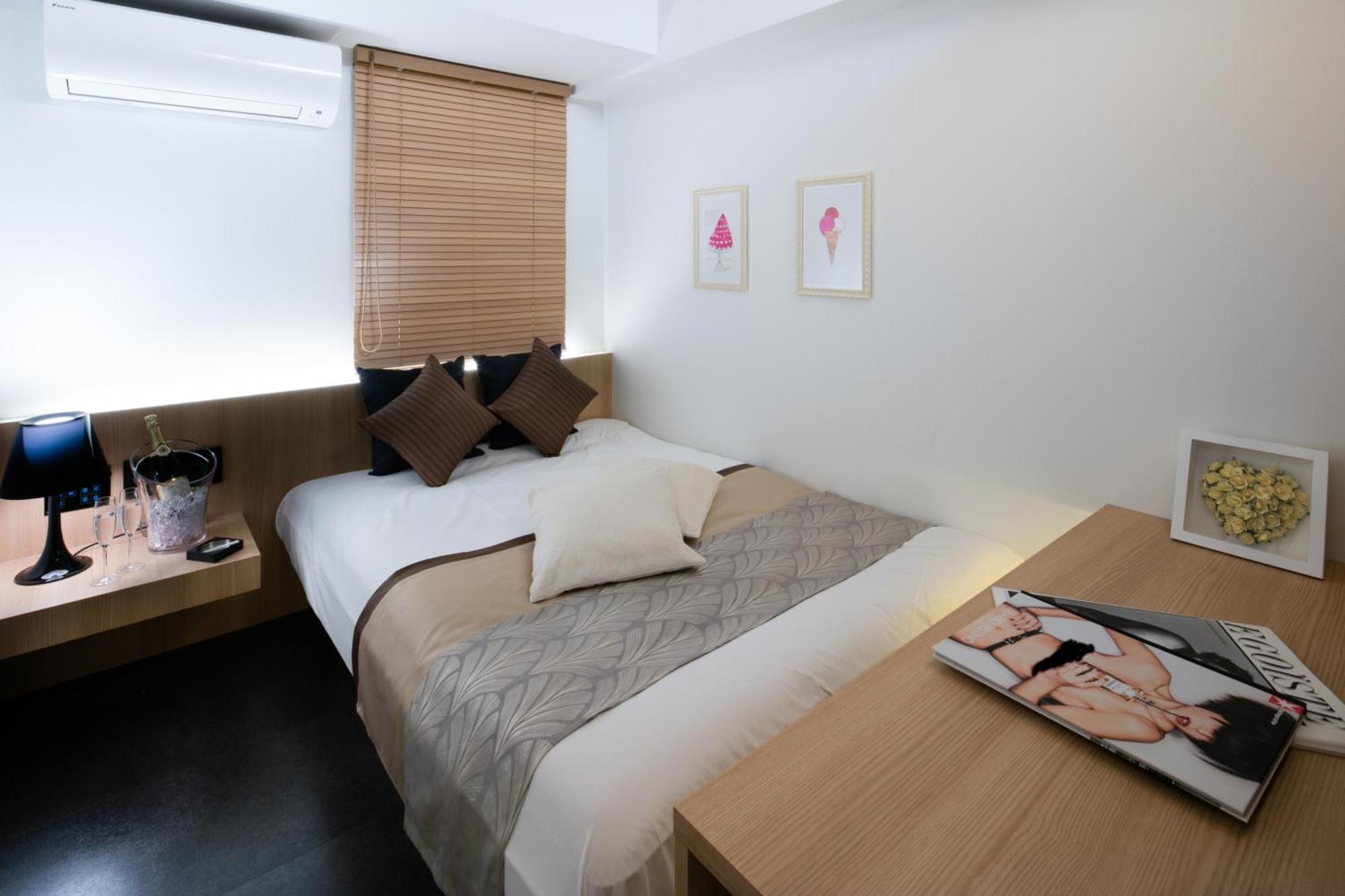 Hills Gotanda Love hotel