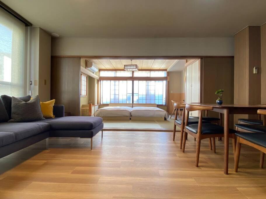 Apartment T3 150m2 新宿区伝統的な高級タウンハウス3階