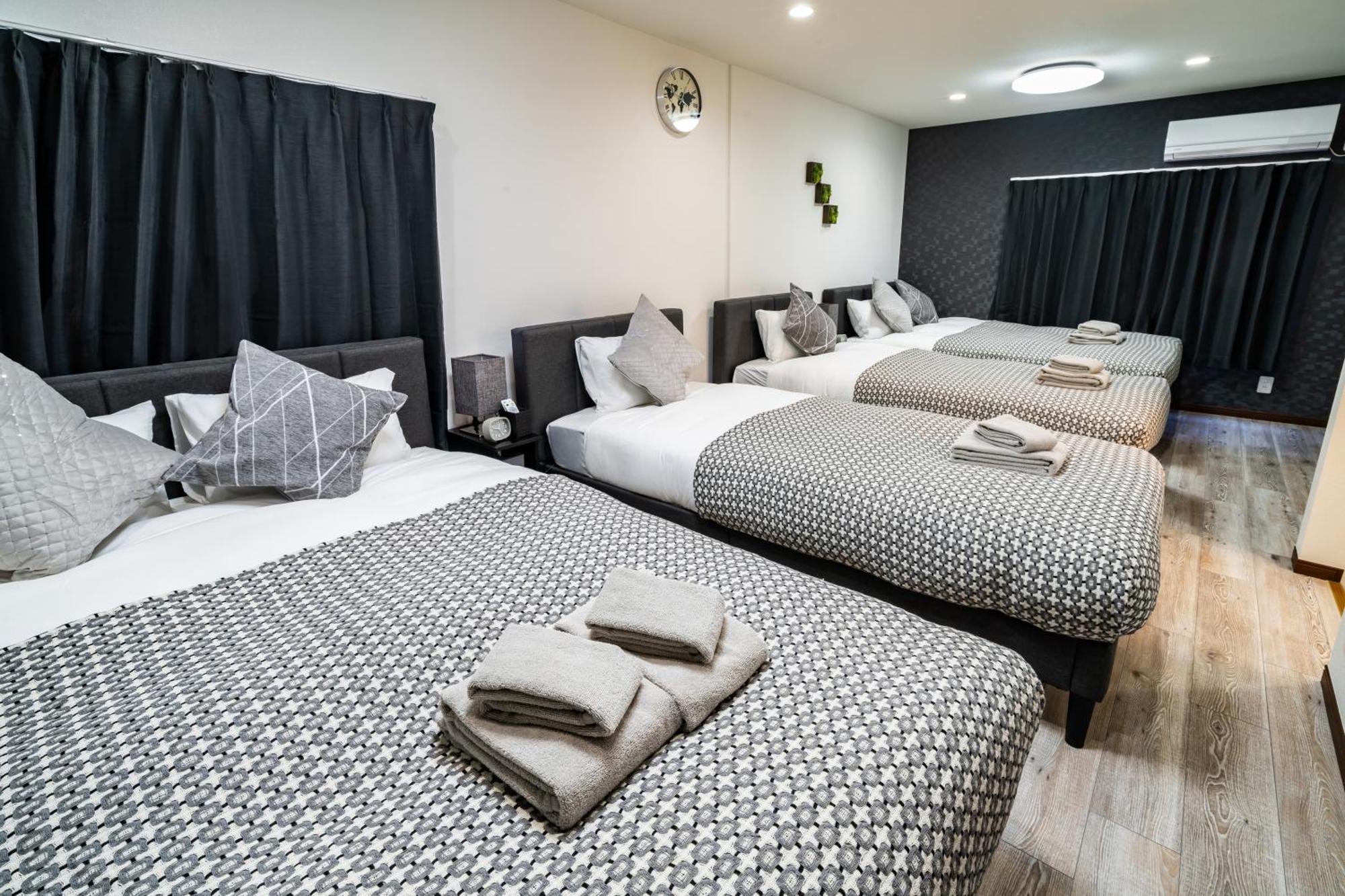 86, Panda Hotel, Private House
