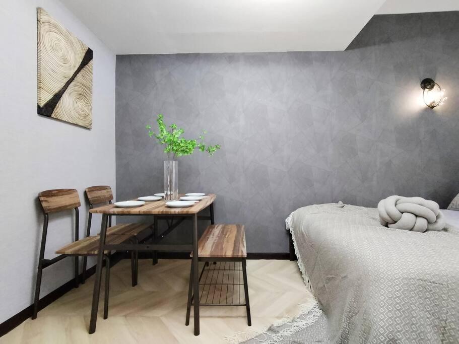 Apartment 202 Shinjuku Center- 10mins From Shinjuku St A- 2mins Okubo- Max6p-2room-涉谷六本木银座直达 Tokyo