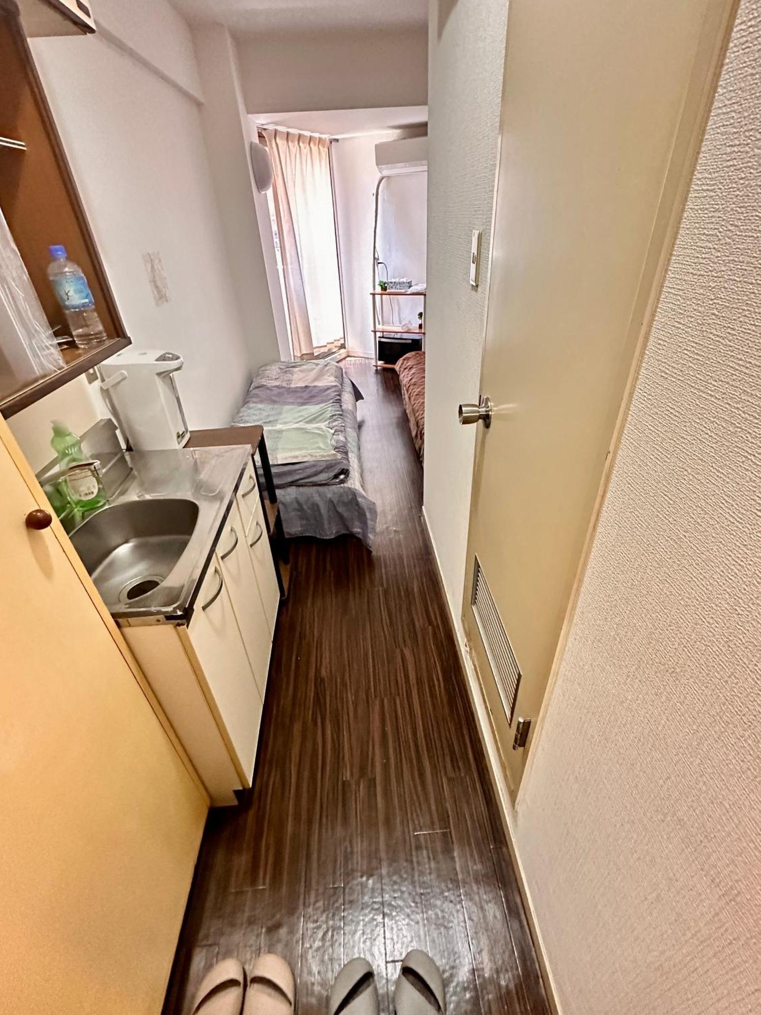 Shinjuku Hana House Metro 3mins