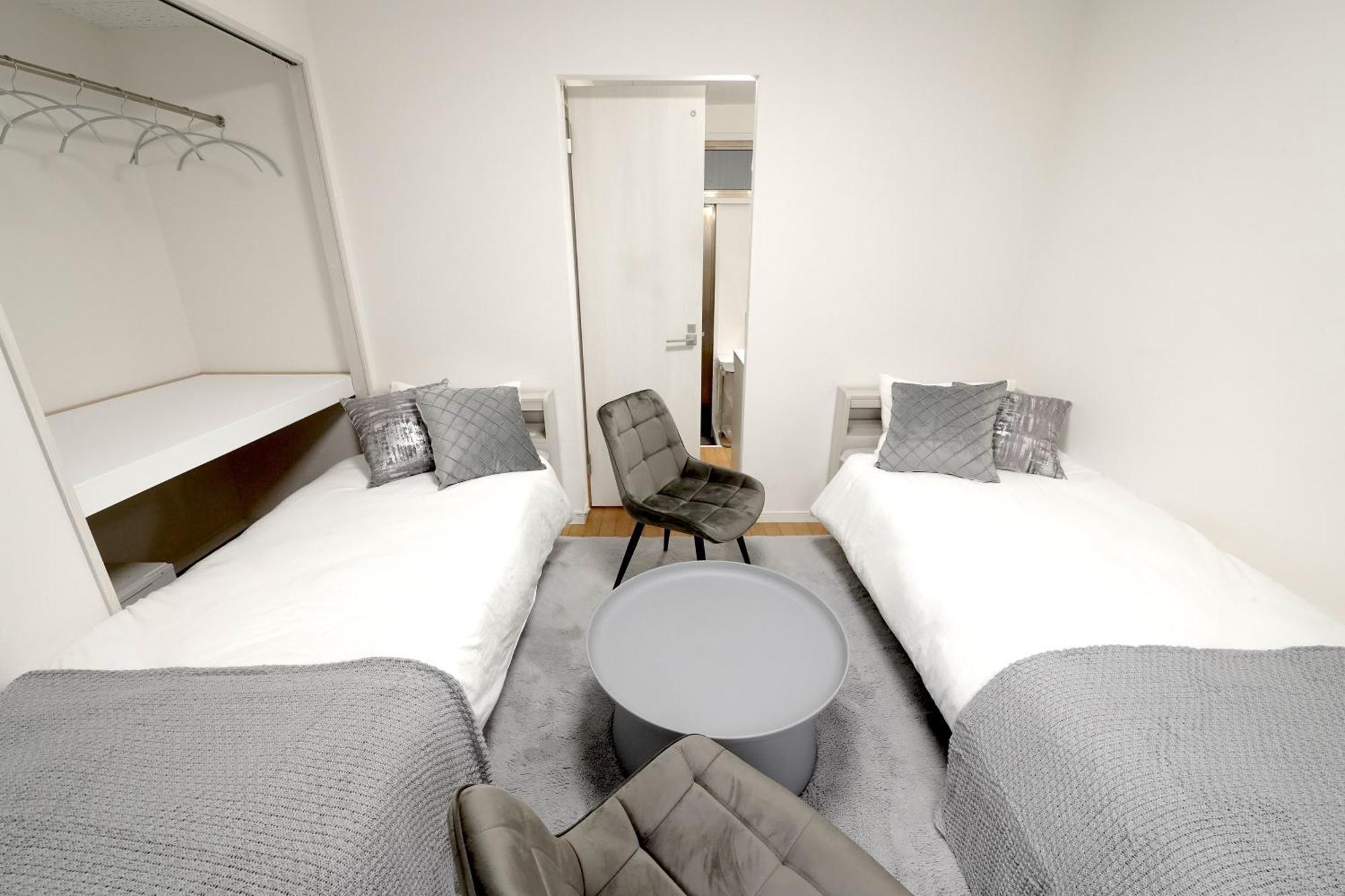 Apartment Close To Shinjuku!twin Beds,projector,appliances!