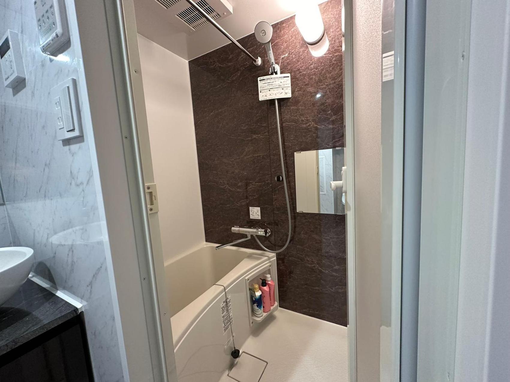 【newly Built】3mins To Sta./1km To Shinjuku/max6/102 Apartment *