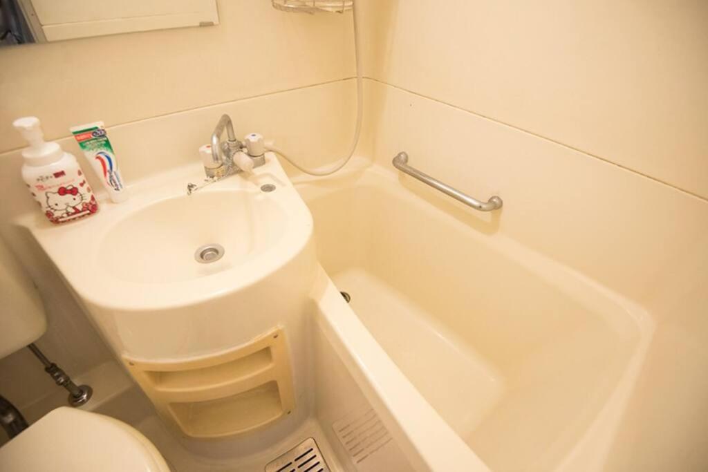 Shinjuku 3 Min Walk From Station Projector #oh7 Apartment Tokyo