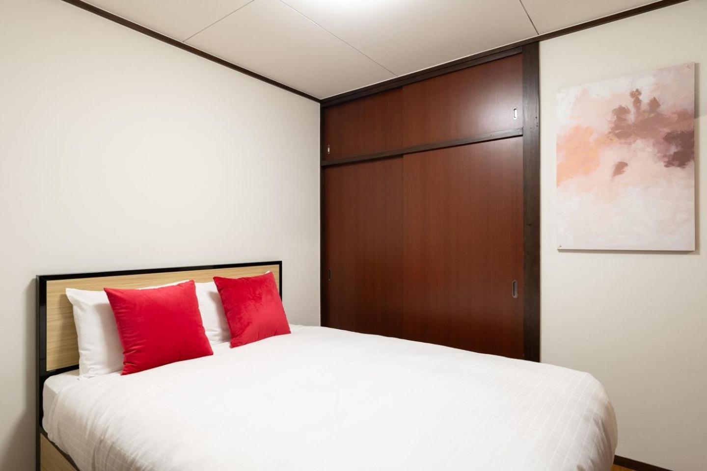 Apartment Shinjuku Okada Building