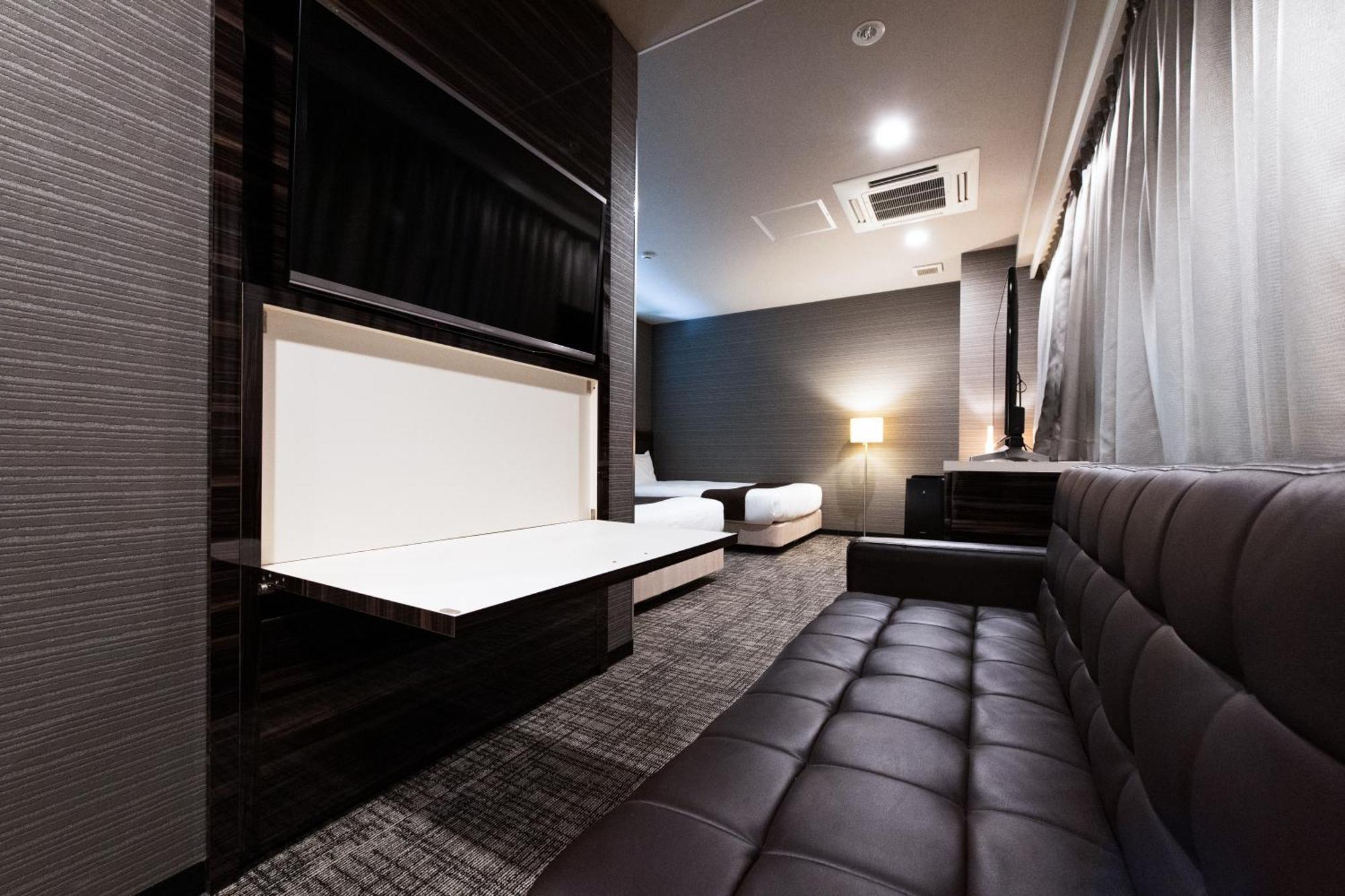 Urvest Kamata Hotel