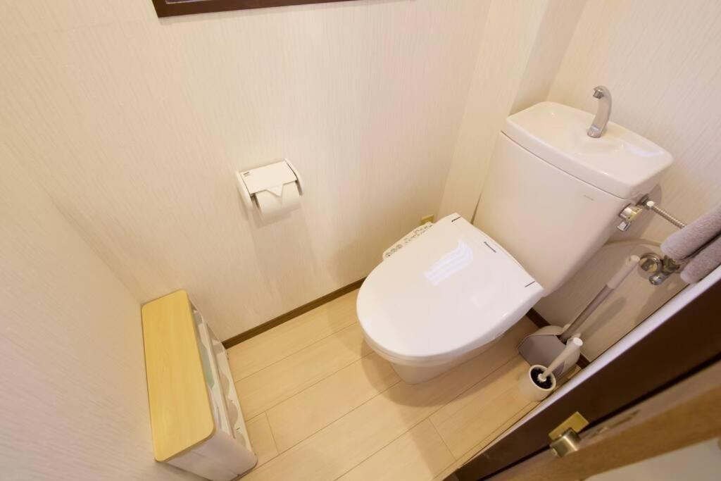 立石4丁目貸家 201 Apartment