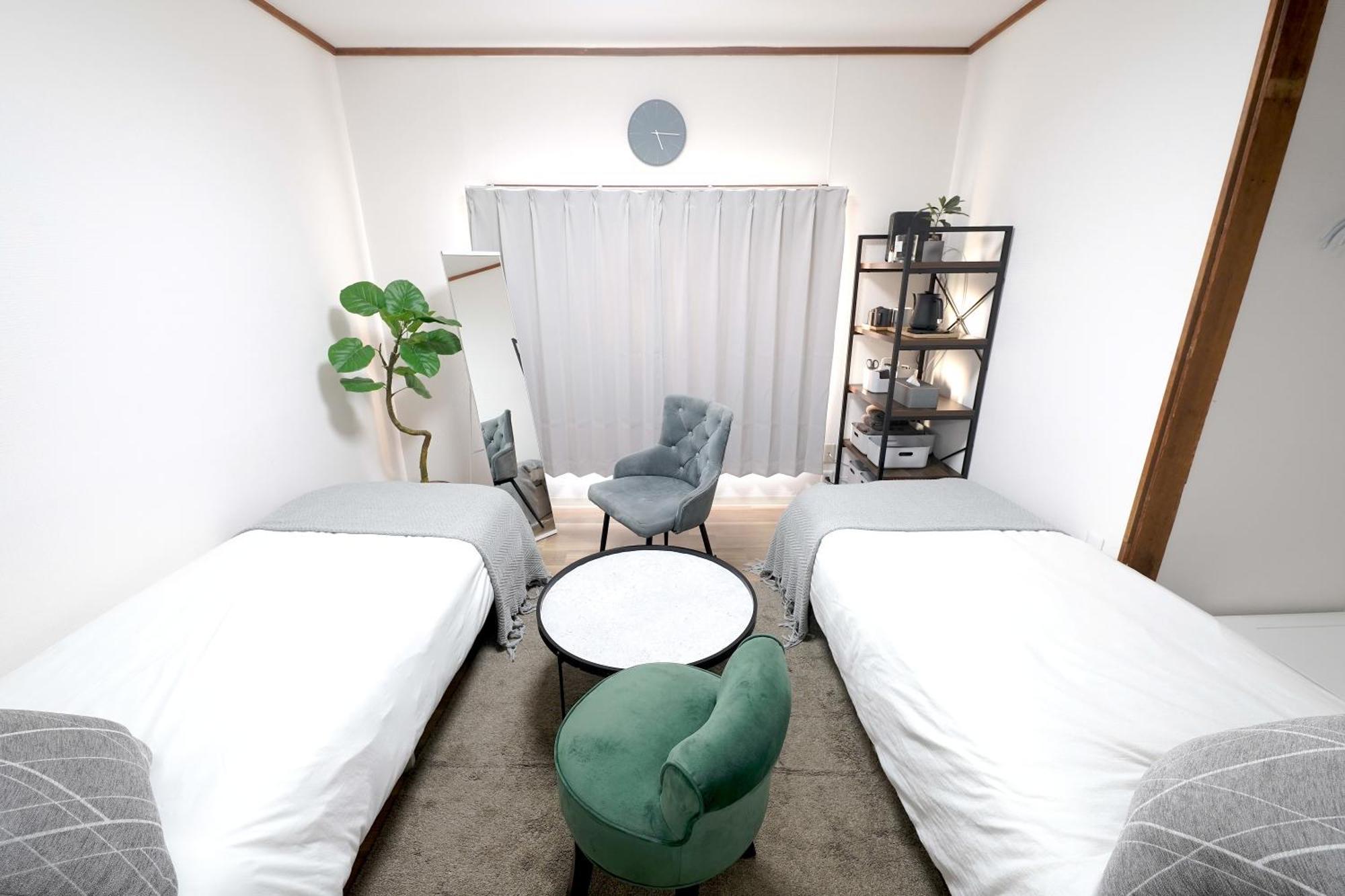 Close To Shinjuku!twin Beds,projector,appliances! Tokyo
