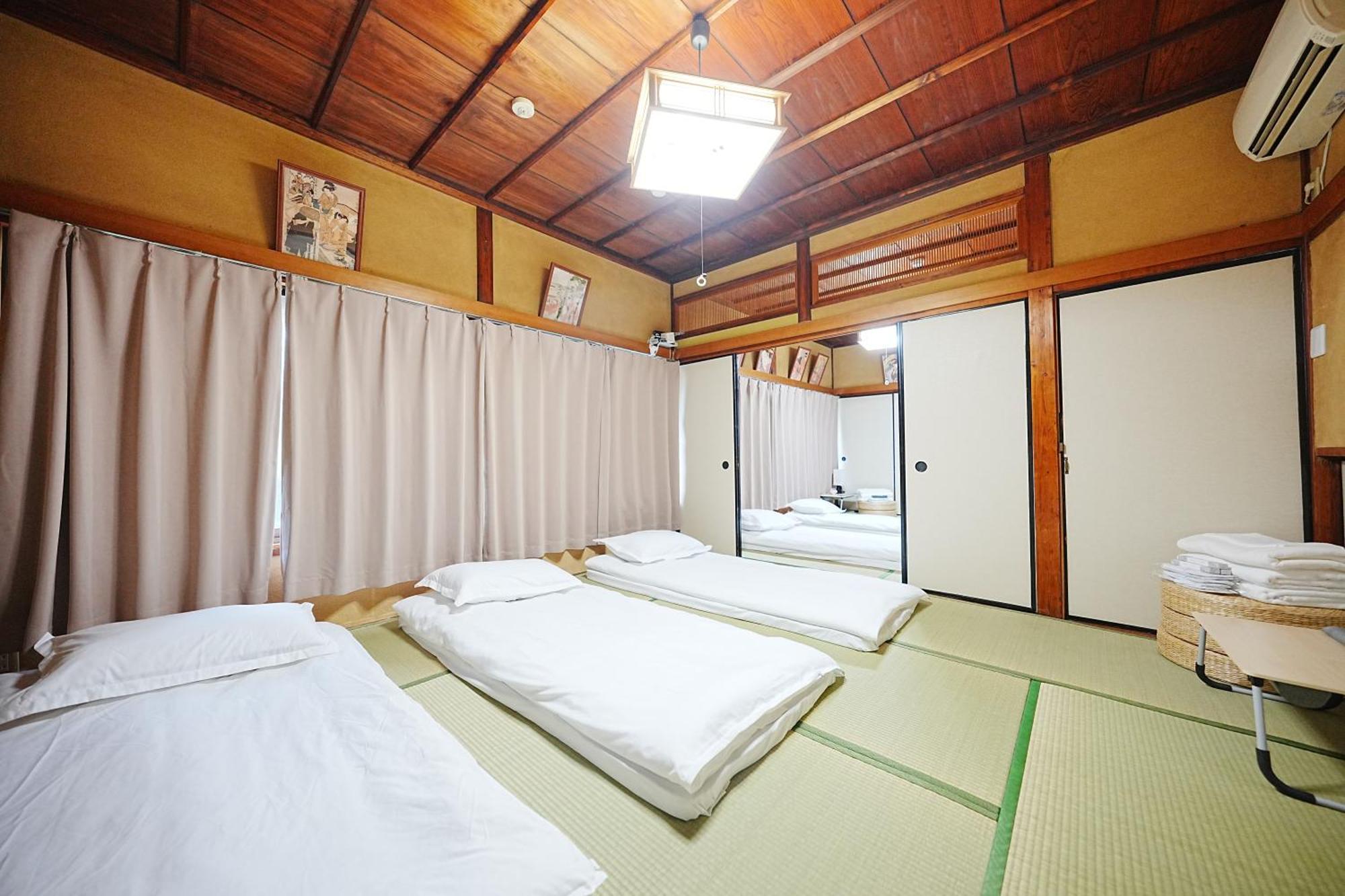 Family Or Business Travel 20 Percent Off丨200 Sqm 丨 14 Min To Shinjuku 丨century-old Japanese Garden 丨3 Parking Spaces丨4 Bedrooms Tokyo