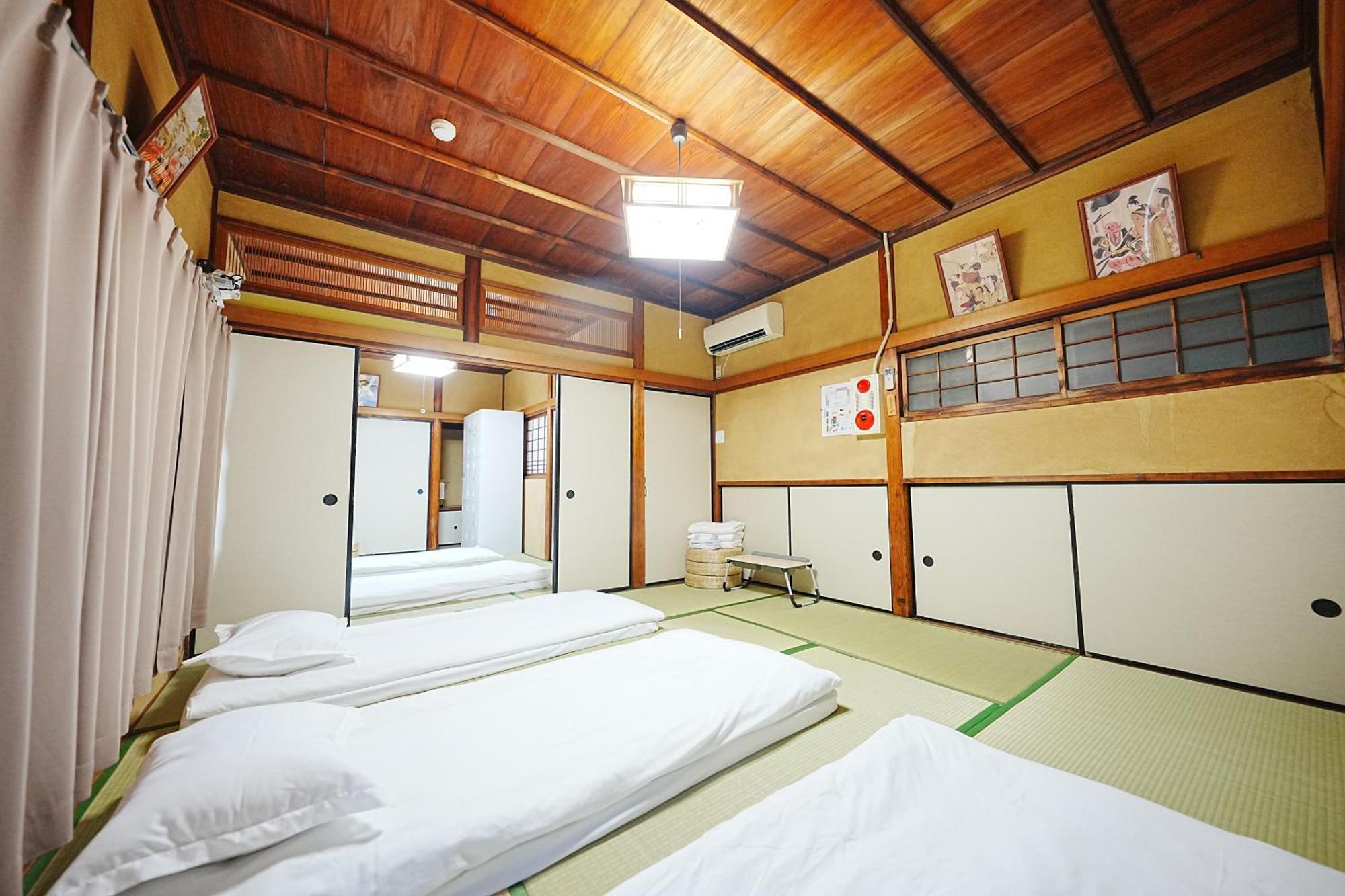 Family Or Business Travel 20 Percent Off丨200 Sqm 丨 14 Min To Shinjuku 丨century-old Japanese Garden 丨3 Parking Spaces丨4 Bedrooms Tokyo