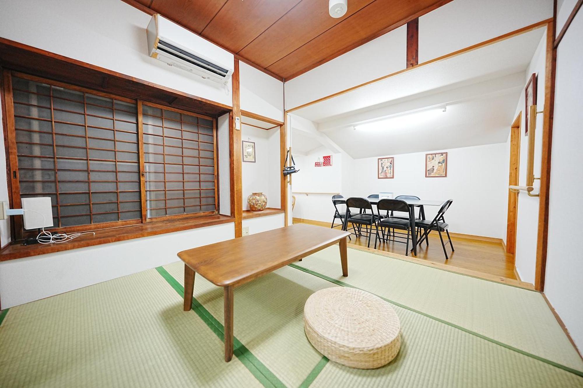 Family Or Business Travel 20 Percent Off丨200 Sqm 丨 14 Min To Shinjuku 丨century-old Japanese Garden 丨3 Parking Spaces丨4 Bedrooms