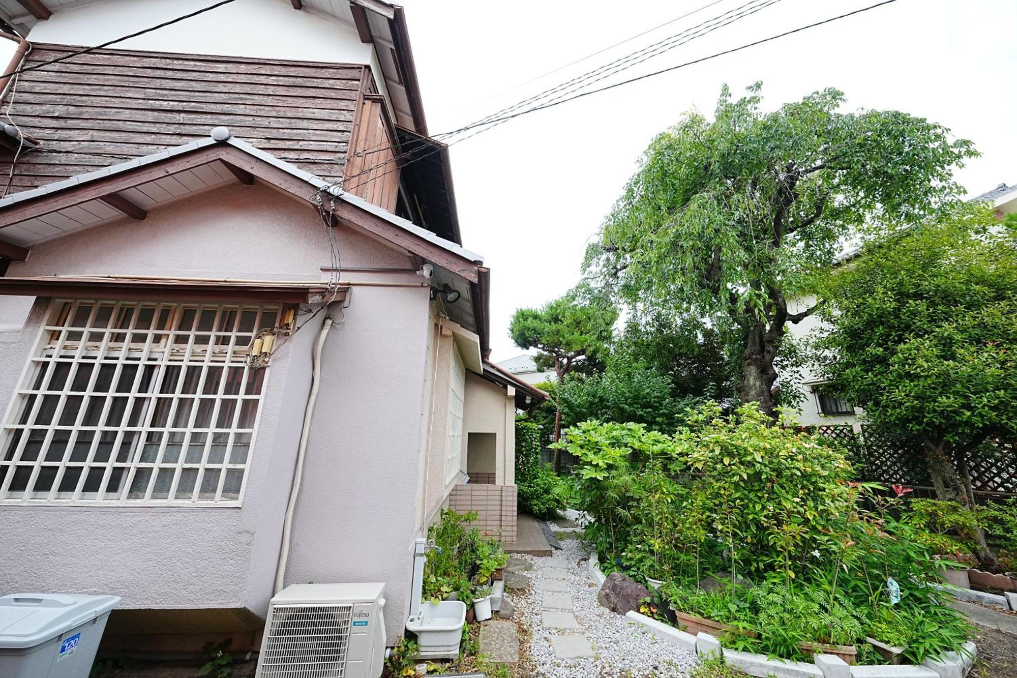 Villa Family Or Business Travel 20 Percent Off丨200 Sqm 丨 14 Min To Shinjuku 丨century-old Japanese Garden 丨3 Parking Spaces丨4 Bedrooms *