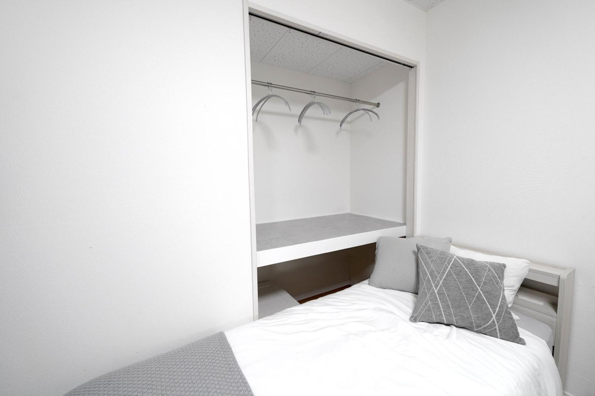 Close To Shinjuku!twin Beds,projector,appliances! *